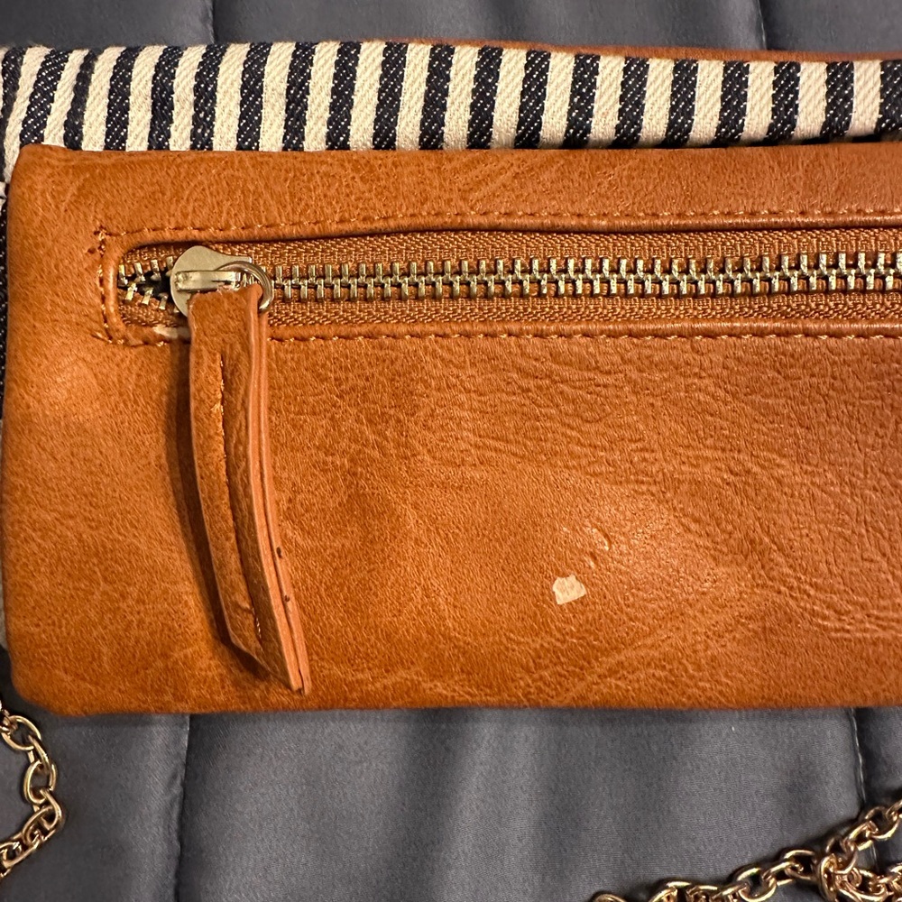 Small Street Level blue and white stripe/tan crossbody. - Picture 4 of 4